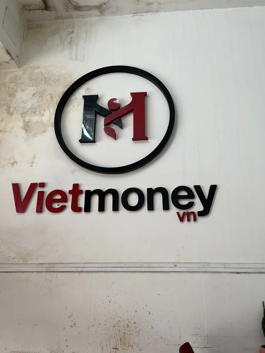 VietMoney – Nguyễn Thị Thập, Phường Tân Thuận – ảnh 2